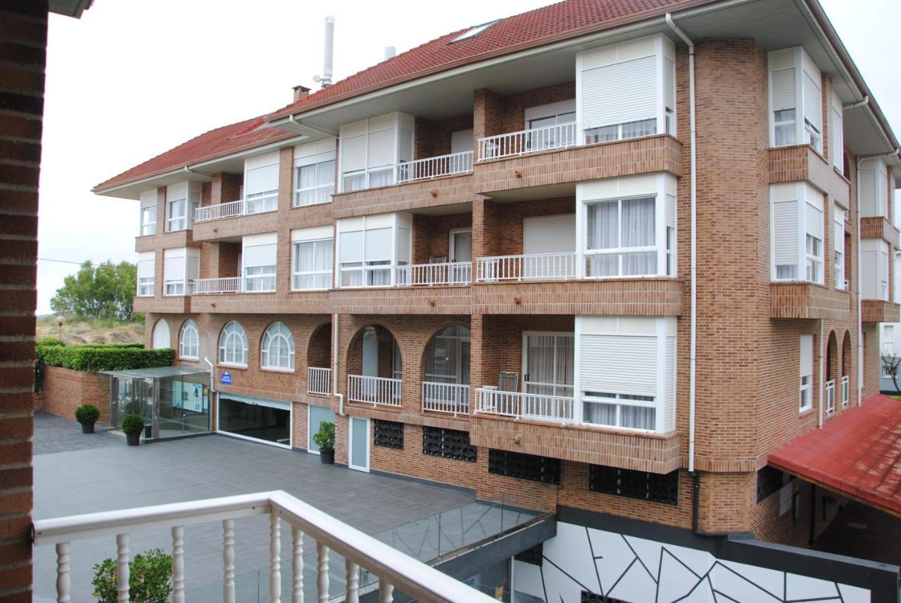Apartamentos Regollera Ноха Екстер'єр фото